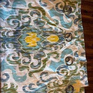 2 Curtain Panels